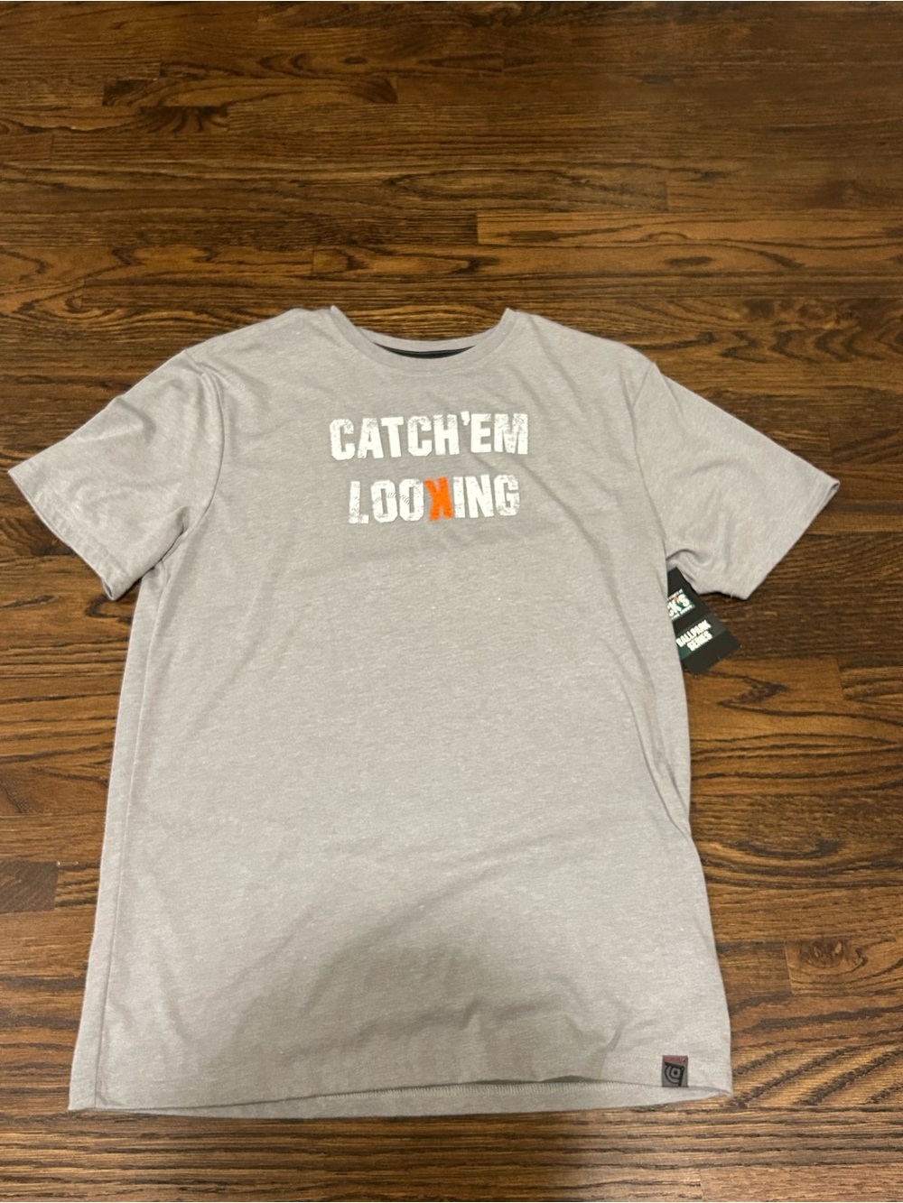 DSG Gray 'Catch'em Looking' Short Sleeve Graphic Tee